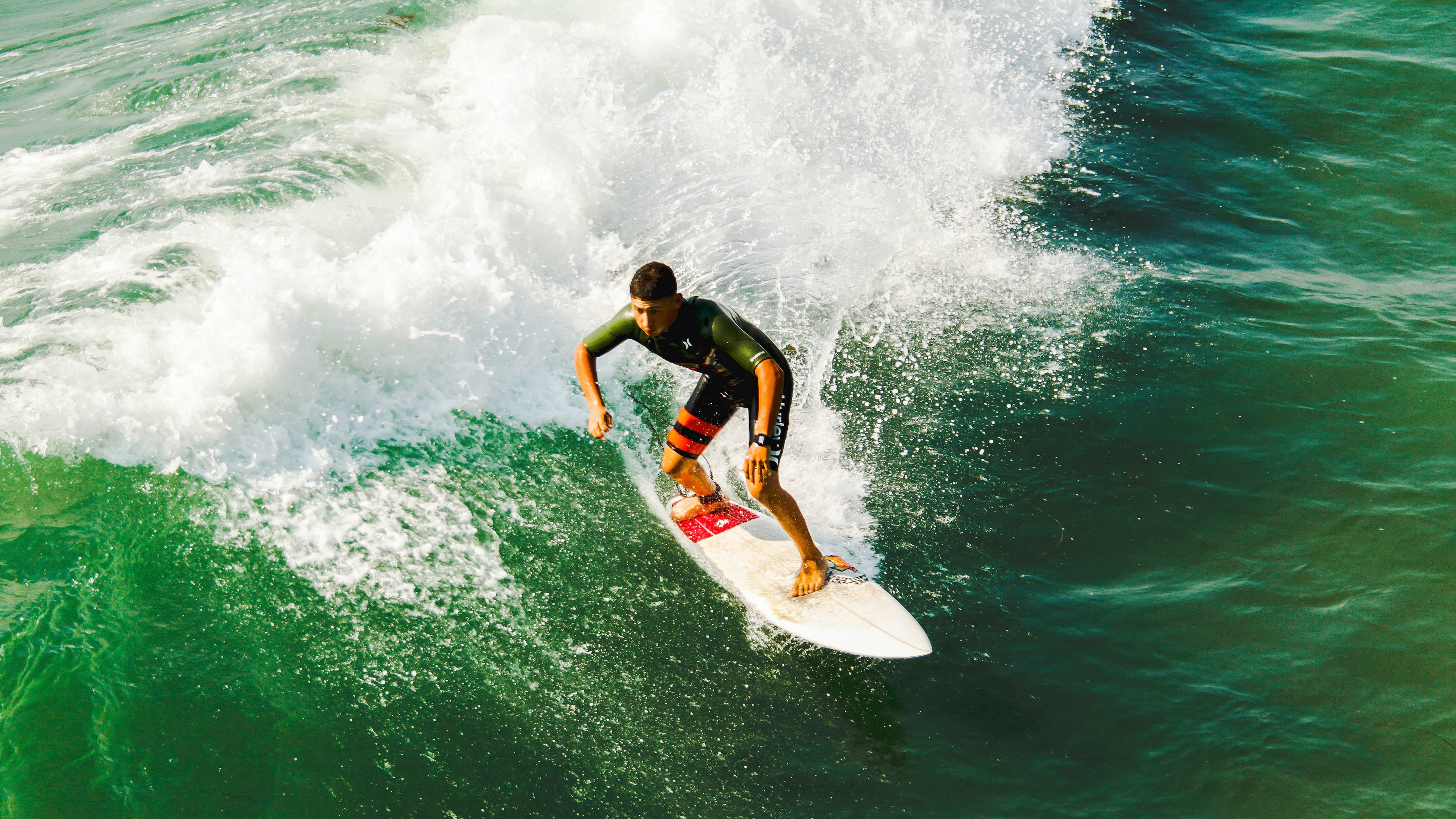 蓝桥风暴席卷北欧，库尔图瓦式门神接管在F1赛道上演终极争冠
